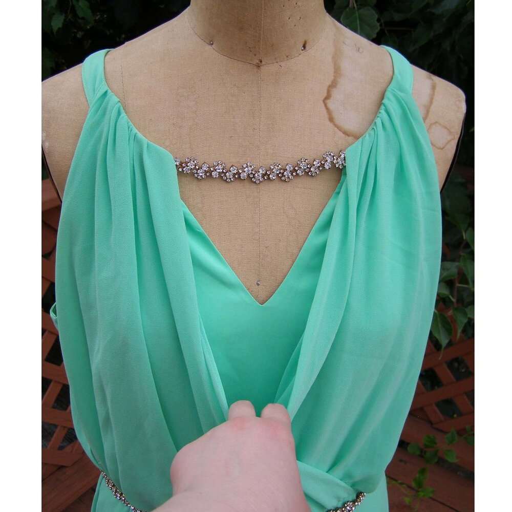 💥 HOST PICK 🤩 size 14 Vince Camuto Bejeweled Sleeveless Green Gown - Picture 10 of 16
